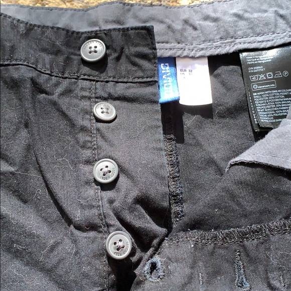 H&M black buttonfly shorts size 32 - Picture 2 of 4